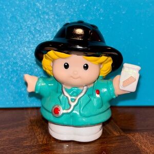 2005 Fisher Price Little People Paramedic EMT Nurse Doctor Blonde Cheryl Vintage